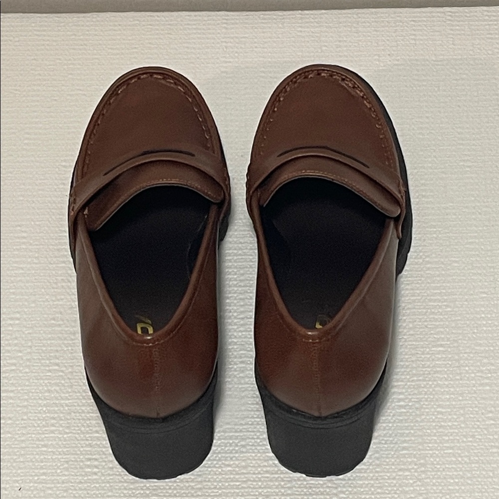 Soda Women's Chocolate Brown Loafers
Size 8M - Picture 7 of 8